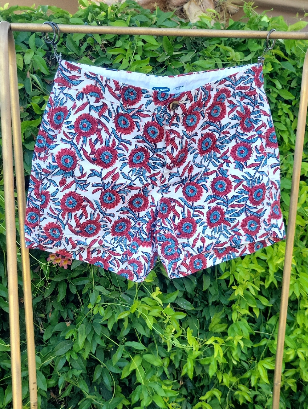 Old Navy Red & Blue Floral Print Women's Shorts 8
